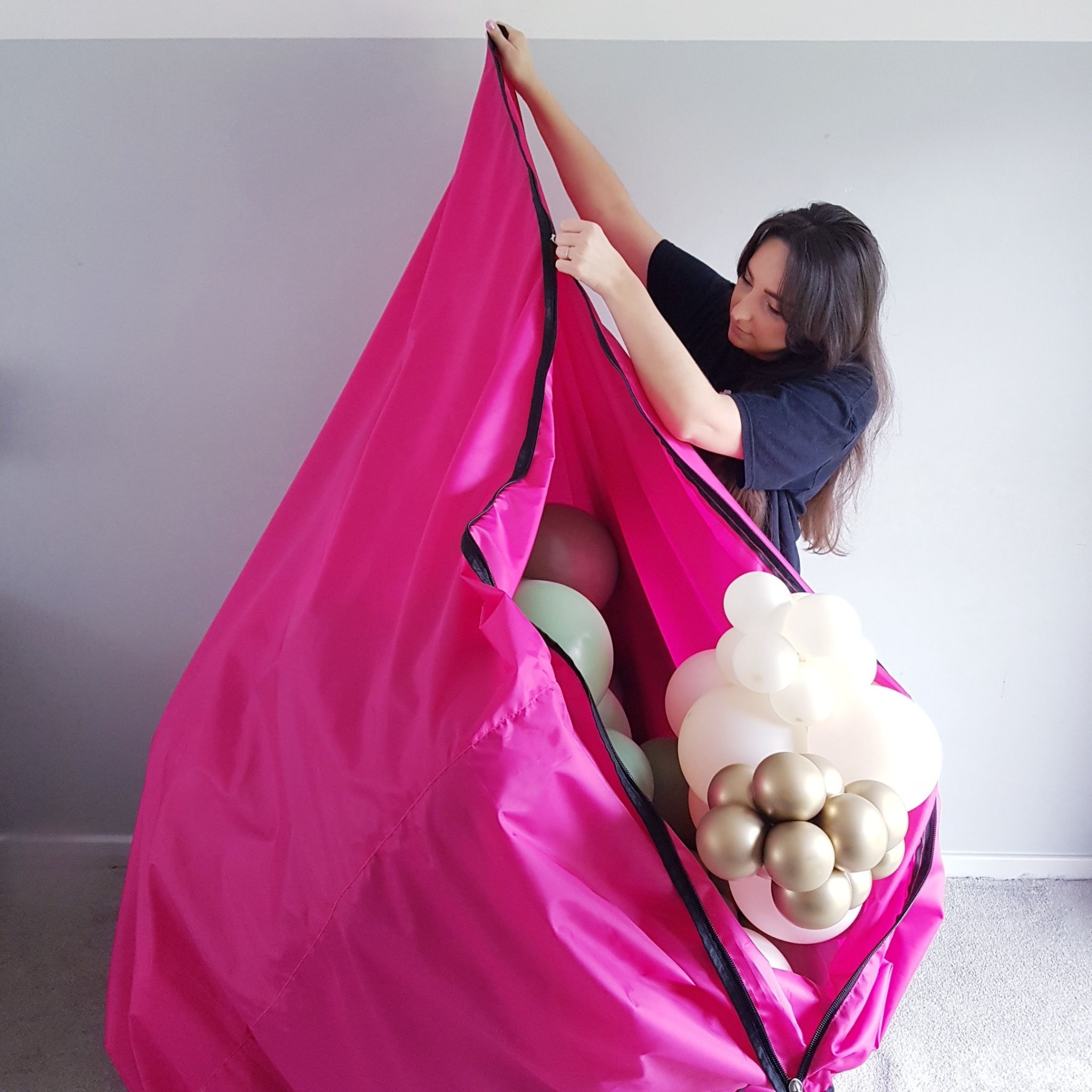 B4U Exclusive Heavy Duty 82x79 inch Waterproof Professional Balloon Transport Bag - Image 4